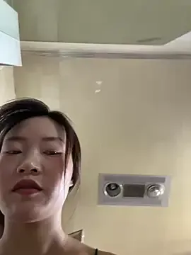 yueyuegirls on StripChat 