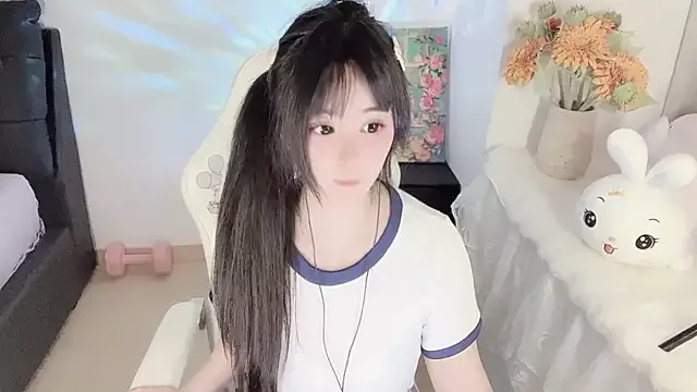 yuii-7 on StripChat 