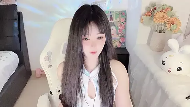 yuii-7 on StripChat 