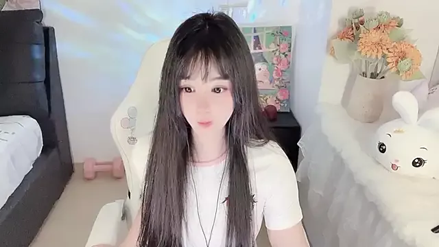 yuii-7 on StripChat 