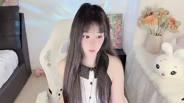yuii-7 on StripChat 