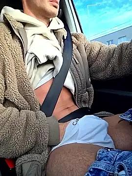 Zeefy — Risky public cum