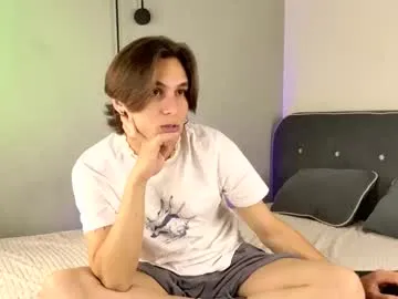 strong_boar — GOAL: Take off t-shirt [34 tokens remaining] Welcome to my room! #bigcock #young #skinny #cum #gay