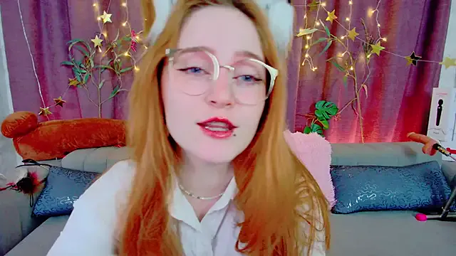 Moxy_Foxy — Freechat on StripChat
